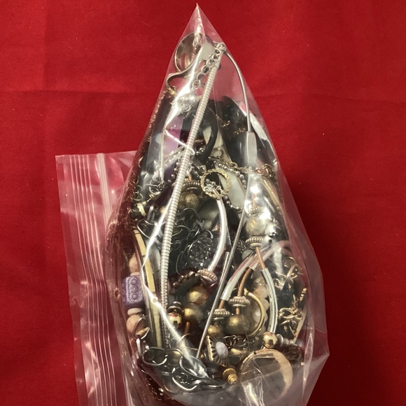 741 grams jewelry lot grab bag - Picture 4 of 7